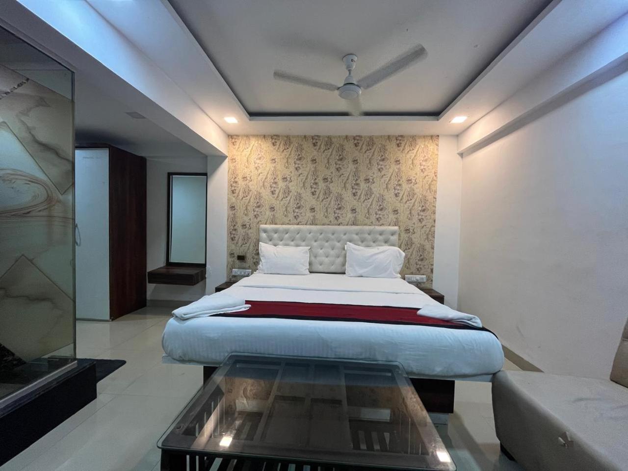 Arsh Executive Inn Dive Εξωτερικό φωτογραφία