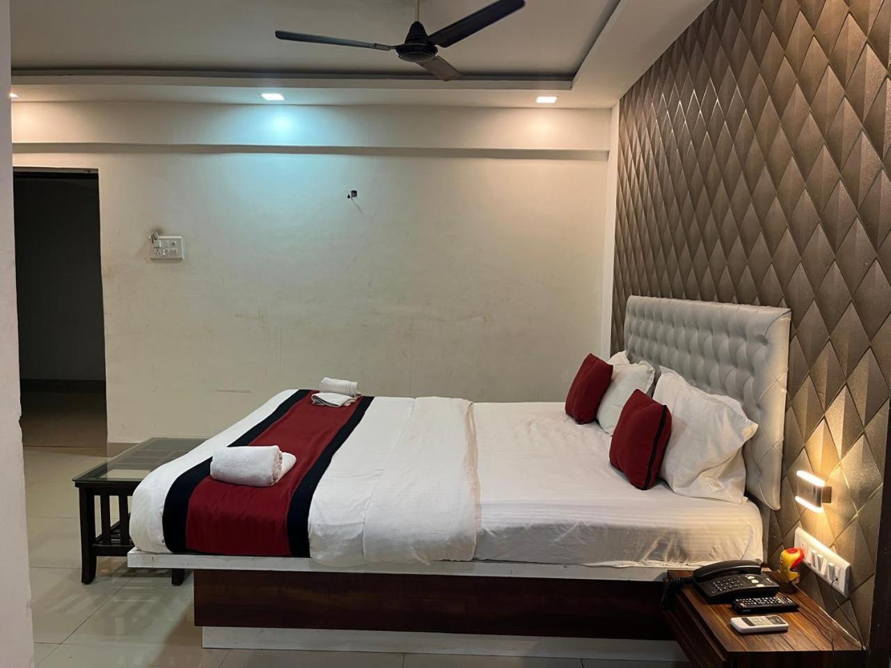 Arsh Executive Inn Dive Εξωτερικό φωτογραφία