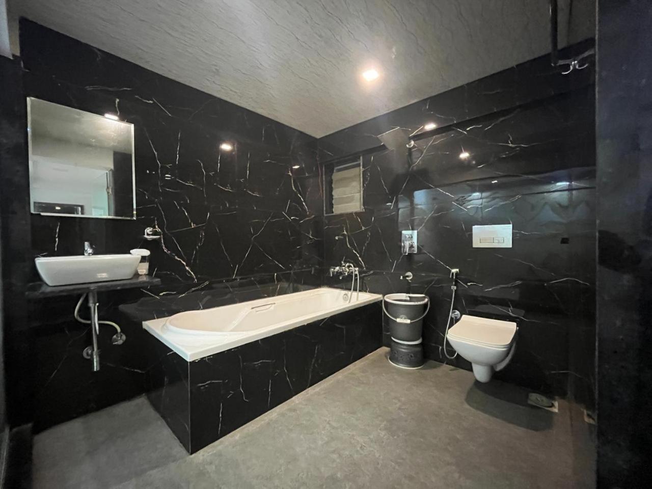 Arsh Executive Inn Dive Εξωτερικό φωτογραφία