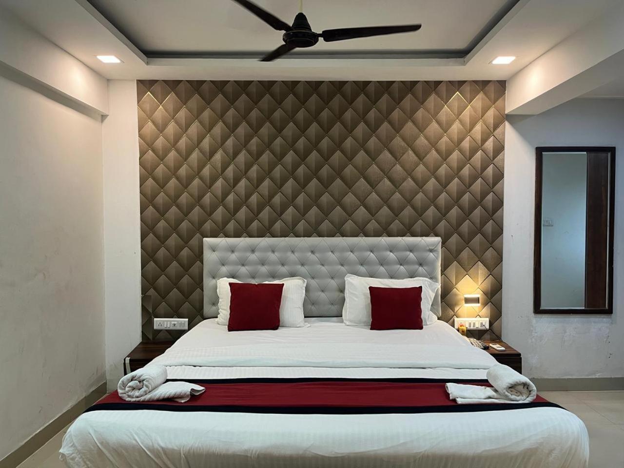 Arsh Executive Inn Dive Εξωτερικό φωτογραφία