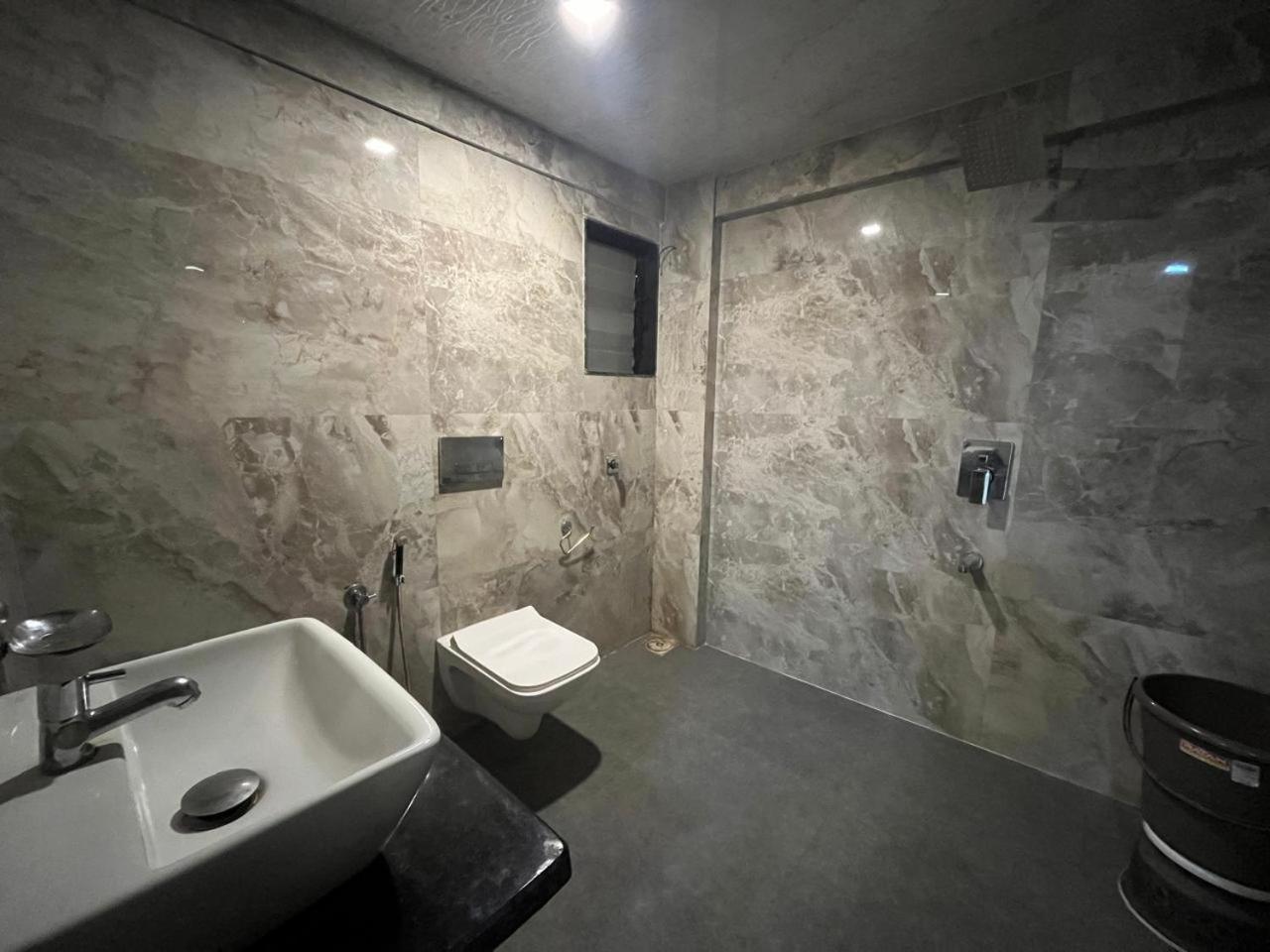 Arsh Executive Inn Dive Εξωτερικό φωτογραφία