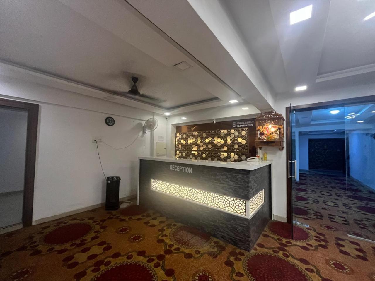Arsh Executive Inn Dive Εξωτερικό φωτογραφία